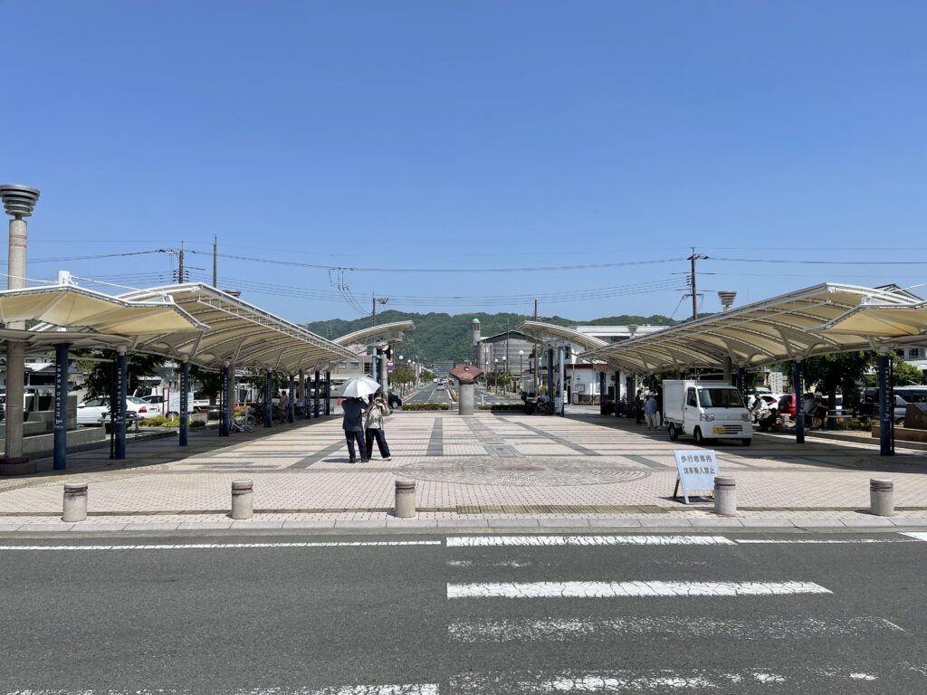 井原駅前