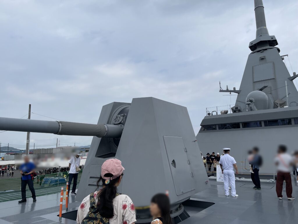 護衛艦『によど』主砲_62口径5インチ単装砲