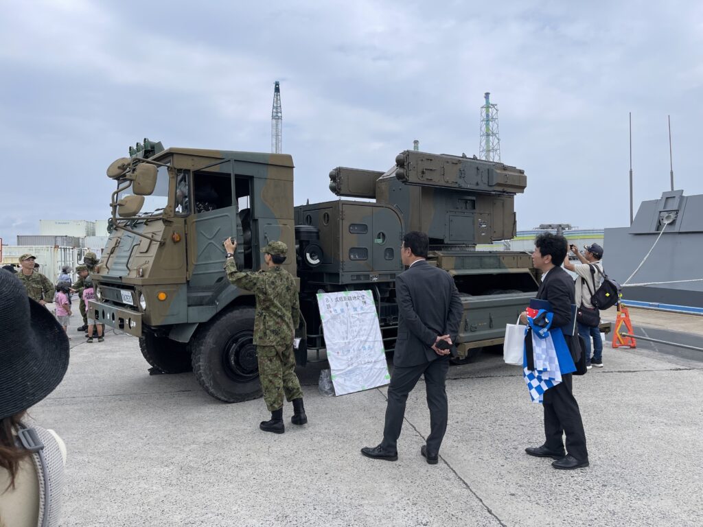 陸上自衛隊81式短距離地対空誘導弾車両