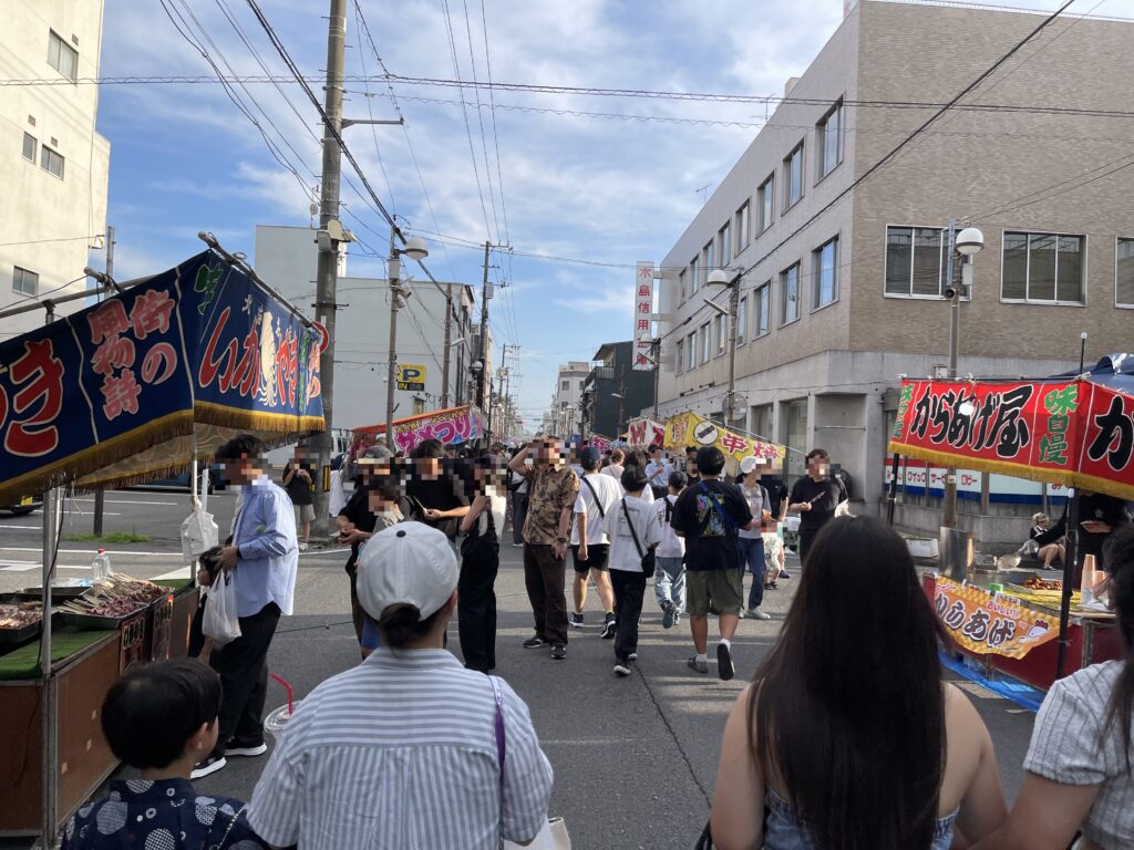 商店街はまだまだ続く