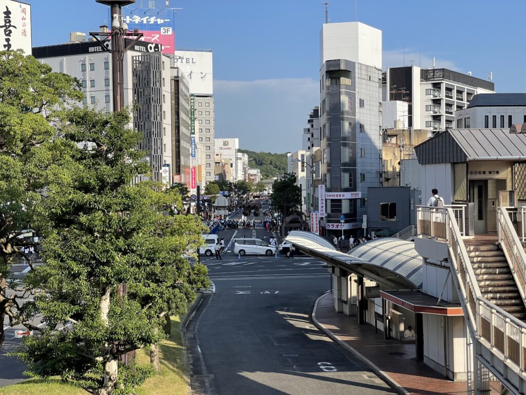 R倉敷駅南口から見た会場の様子