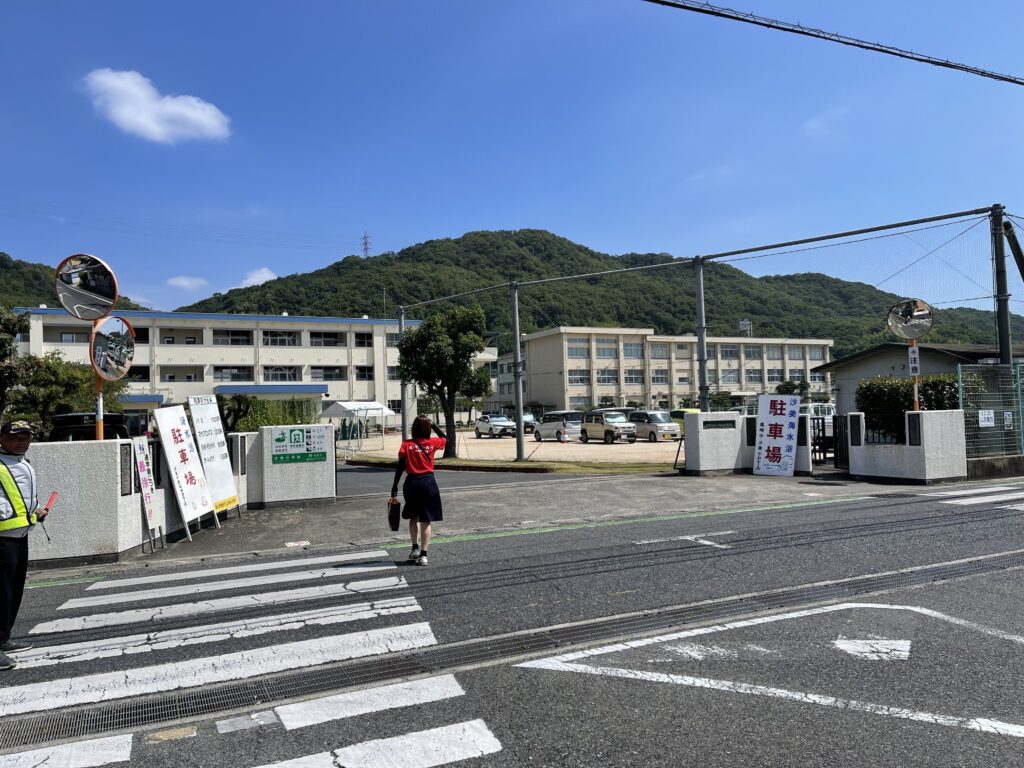 沙美小学校の臨時駐車場