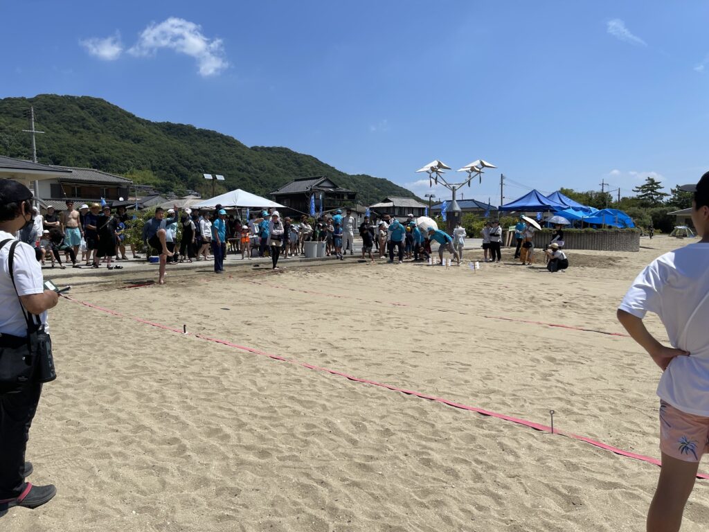 ビーチサンダル飛ばし大会