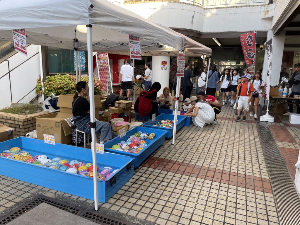 水ヨーヨーすくい.