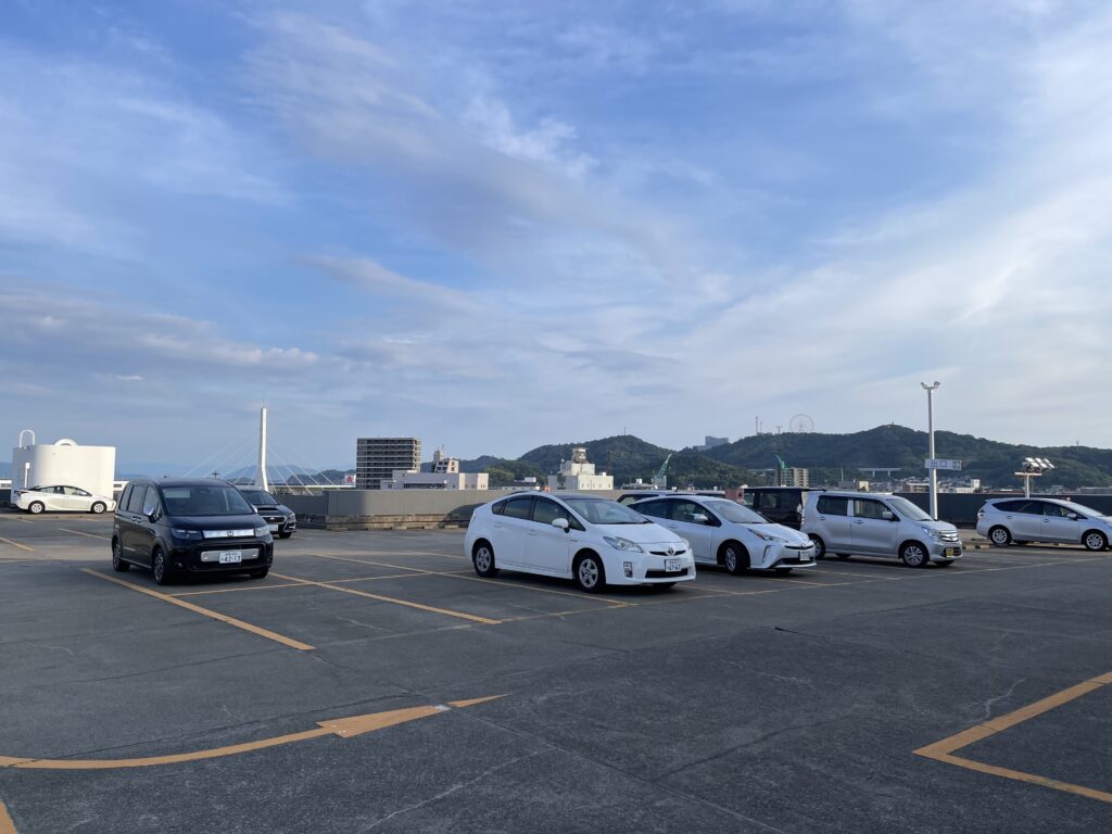 帰りの駐車場から鷲羽山ハイランドの観覧車が見える